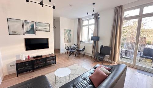 One-Bedroom Apartment with Balcony