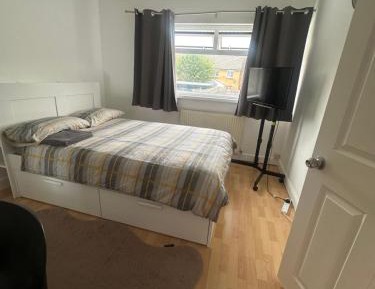 Standard Double Room with Shared Bathroom