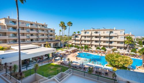 Superior One-Bedroom Apartment with Balcony