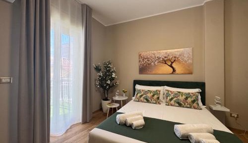 Apartment with Garden View
