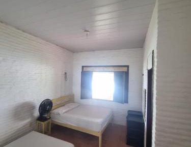 Deluxe Room (2 Adults + 1 Child)