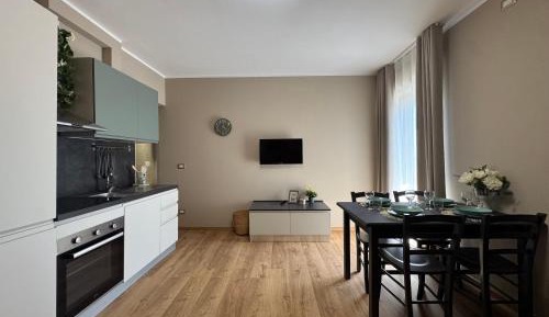 One-Bedroom Apartment with Balcony