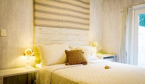 Queen Suite with Spa Bath