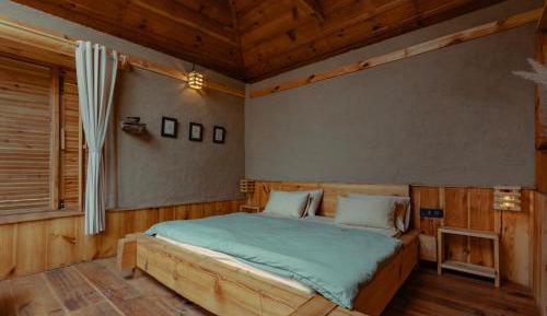 Double Room with Mountain View