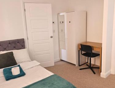 Deluxe Double Room with Shower