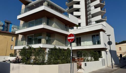 Three-Bedroom Deluxe Apartment