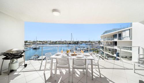 Three-Bedroom Apartment with Water View