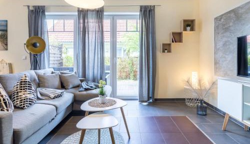 One-Bedroom Apartment with Terrace