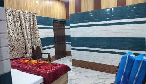 Deluxe Double Room (2 Adults + 1 Child)