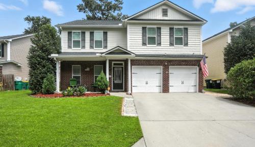 Four-Bedroom Holiday Home