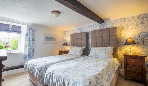 Classic Twin Room with Garden View