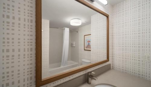 Room with Two Queen Beds - Non-Smoking