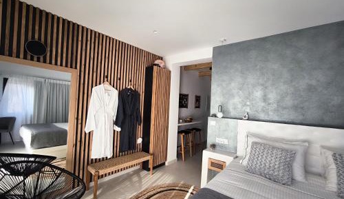 Queen Suite with Sea View