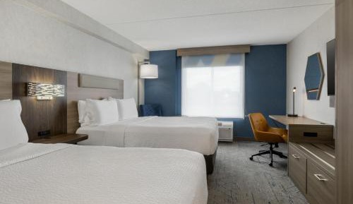 Queen Suite with Two Queen Beds