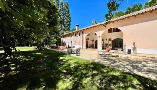 Two-Bedroom Apartment with Garden View