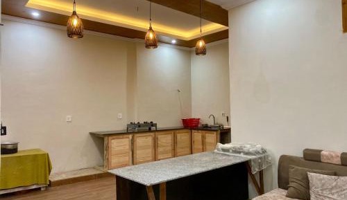 Four-Bedroom Luxury Apartment