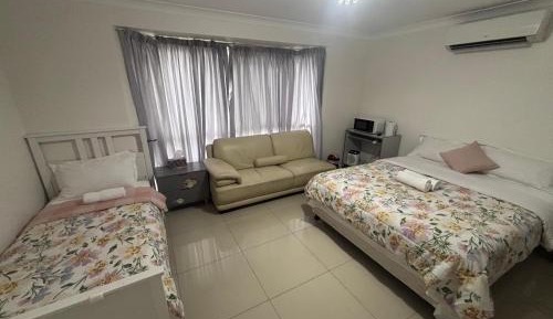 Triple Room with Private Bathroom