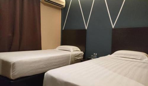 Twin Room with Private Bathroom