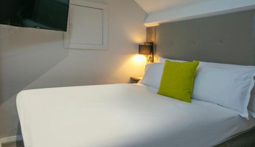 Classic Single Room - Non-Smoking