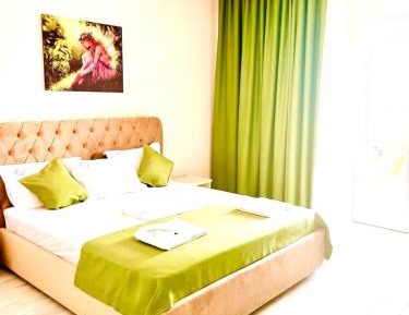 Deluxe King Suite