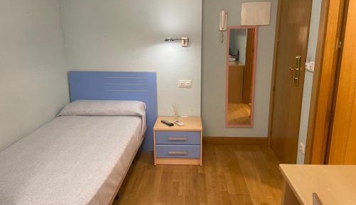 Single Room with Private Bathroom