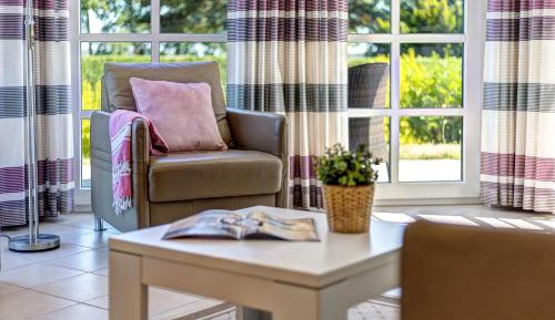 Apartment with Lake View