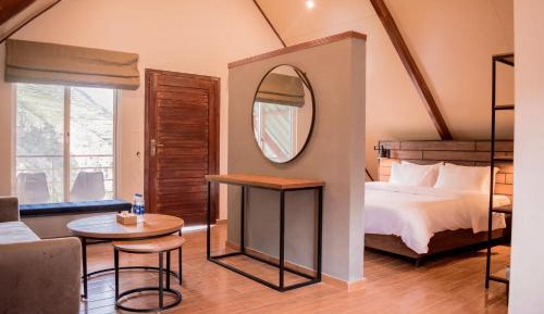 Junior Suite with Balcony