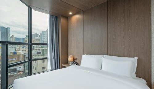 Standard King Room