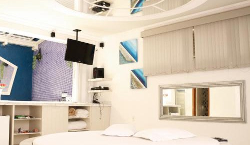 Queen Suite with Spa Bath