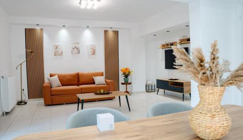 Two-Bedroom Deluxe Apartment with Balcony