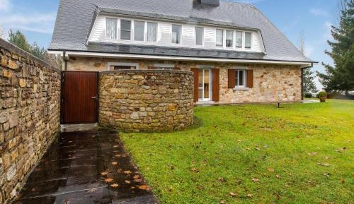 Five-Bedroom Holiday Home