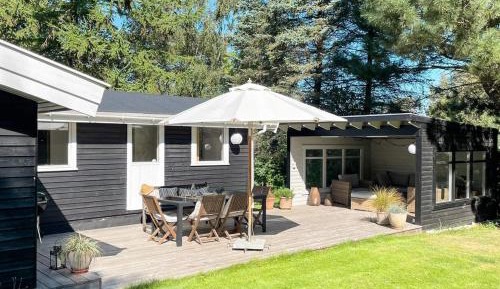 Three-Bedroom Vacation Home 