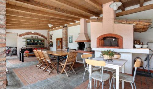 Villa with Garden View