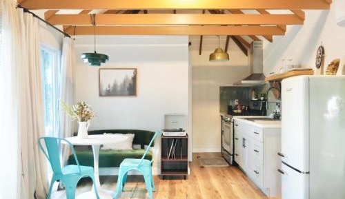 Queen Room with Pool View