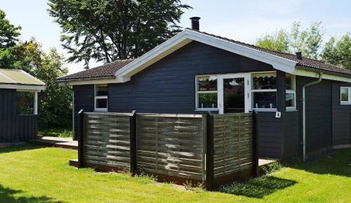 Three-Bedroom Holiday Home 