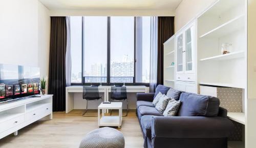 One-bedroom Loft Apartment 