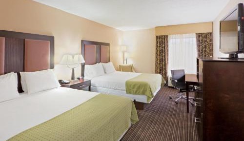 Standard Queen Room with Two Queen Beds