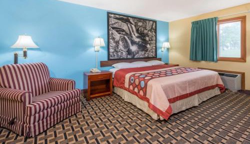 King Suite - Smoking