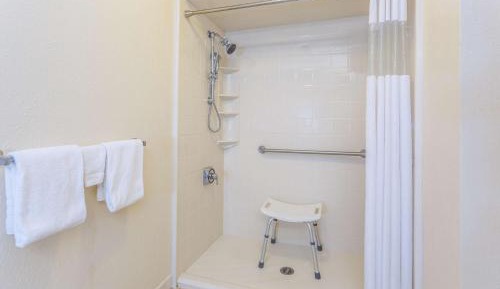 King Room - Disability Access/Non-Smoking