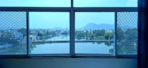 King Room with Mountain View