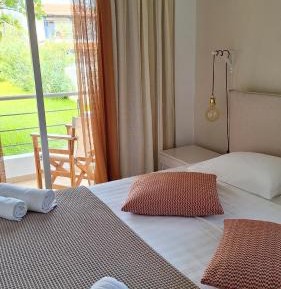 Apartment with Garden View