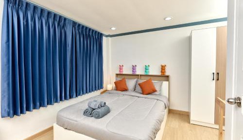 Classic One-Bedroom Apartment with King Bed