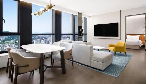 One-Bedroom Deluxe Residence with One Double Bed and One Single Bed