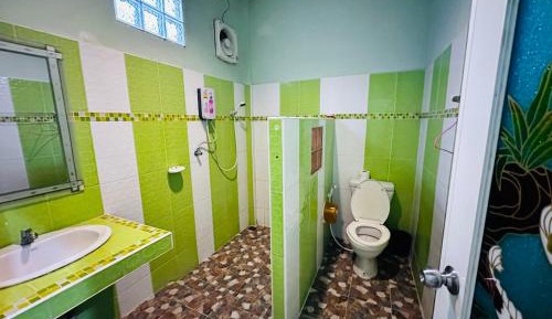 Twin Room with Private Bathroom