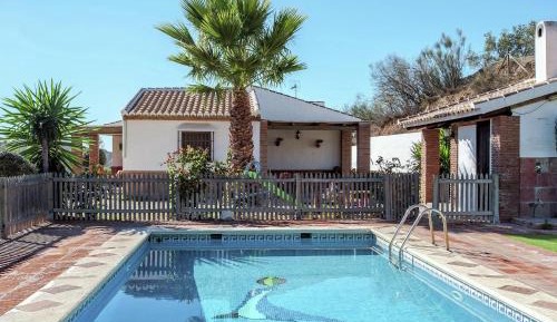 Three-Bedroom Vacation Home 