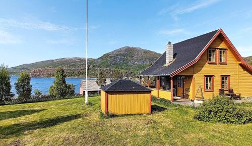 Three-Bedroom Vacation Home 