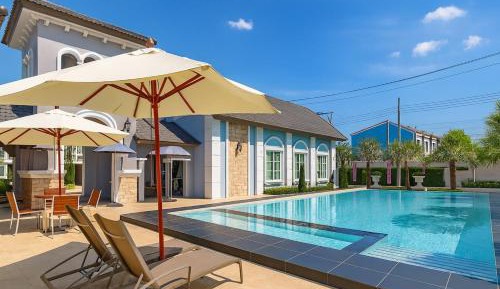 Four-Bedroom Holiday Home