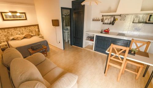 Studio Apartment (2 Adults)