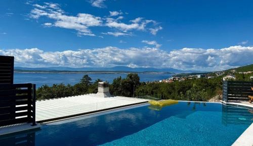 Five-Bedroom Holiday Home