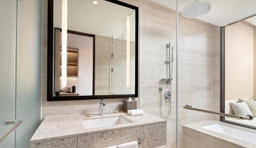 Deluxe Double Pine View